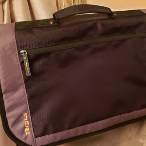Targus Laptop Bag Up to 17" Messenger Travel Case